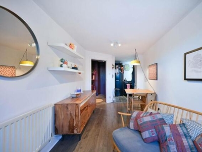 1 Bedroom Flat For Sale In Hampton Wick, Kingston Upon Thames