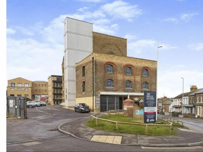 2 Bedroom Apartment For Sale In Ramsgate