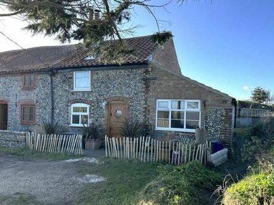 2 Bedroom Cottage For Sale In Great Yarmouth, Norfolk