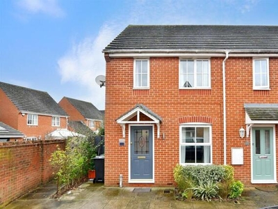 2 Bedroom End Of Terrace House For Sale In Wick Meadows, Wickford