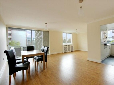 2 Bedroom Flat For Sale In Lodge Road, St Johns Wood