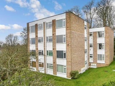2 Bedroom Flat For Sale In Reigate
