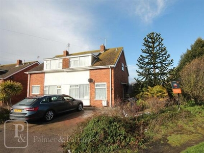2 Bedroom Semi-detached House For Sale In Clacton-on-sea, Essex