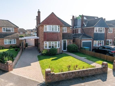 3 Bedroom Detached House For Rent In Walton-on-thames, Surrey