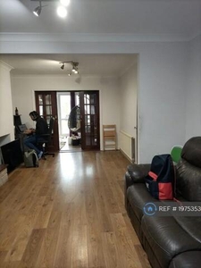 3 Bedroom Detached House For Rent In Welling