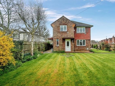 3 Bedroom Detached House For Sale In Smallfield