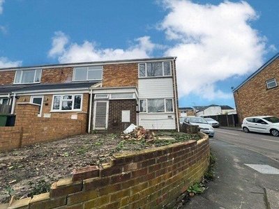 3 Bedroom End Of Terrace House For Sale In Camberley