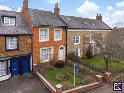 3 Bedroom Terraced House For Sale In Towcester, Northamptonshire