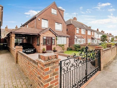 4 Bedroom Detached House For Sale In Southwick
