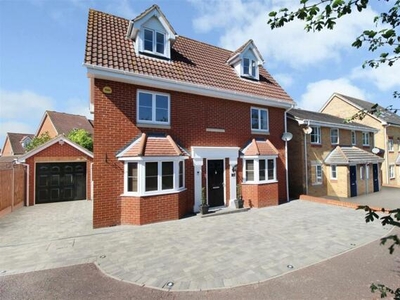 4 Bedroom Detached House For Sale In Steeple View
