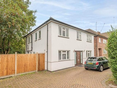 4 Bedroom House For Sale In Mill Hill East, London