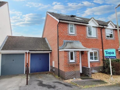 4 Bedroom Semi-detached House For Sale In Newbury