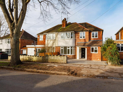 4 Bedroom Semi-detached House For Sale In Warwick