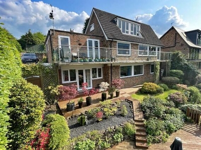 5 Bedroom Detached House For Rent In Godalming, Surrey