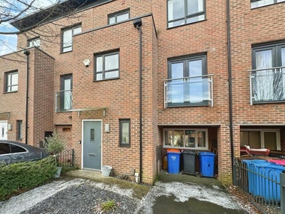 5 Bedroom Terraced House For Rent In Salford, Greater Manchester