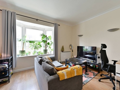 Flat in Hartfield Road, Wimbledon, SW19