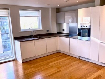 1 Bed Flat/Apartment To Rent in Old Bracknell Lane West, Bracknell, RG12 - 572