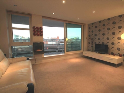 1 bedroom apartment for rent in Sovereign Quay, Cardiff Bay, CF10