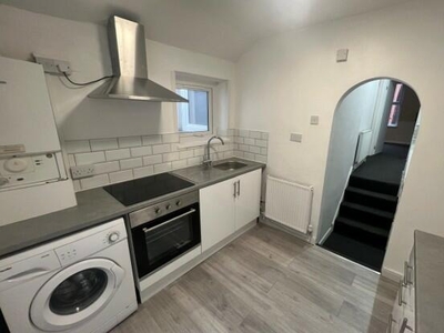 1 bedroom flat for rent in 8 Broadway Cardiff, CF24