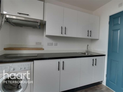 1 bedroom flat for rent in Fletton Avenue, PE2