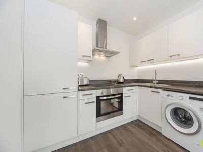 1 bedroom flat for rent in Park Crescent, Luton, LU1