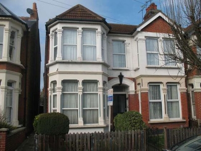 1 bedroom flat to rent Southend On Sea, SS2 5JE