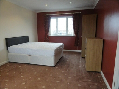 1 bedroom house share for rent in Bradwell Road, Peterborough, Cambridgeshire, PE3