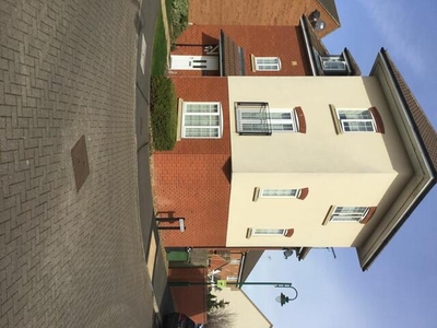 1 Bedroom House Share For Rent In Shore View, Hampton Hargate