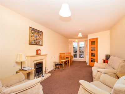 1 Bedroom Retirement Apartment – Purpose Built For Sale in Giffnock, Glasgow