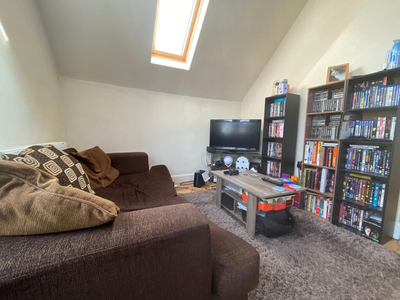 1 bedroom terraced house for rent in Whitchurch Road, Heath, CF14