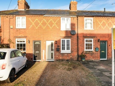 2 Bed Cottage To Rent in North Street, Winkfield, SL4 - 685