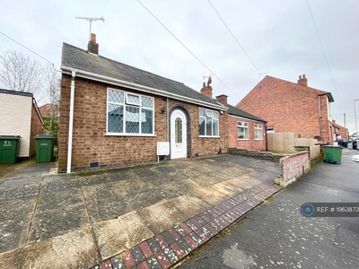 2 bedroom bungalow for rent in Beaumont Street, Oadby, Leicester, LE2