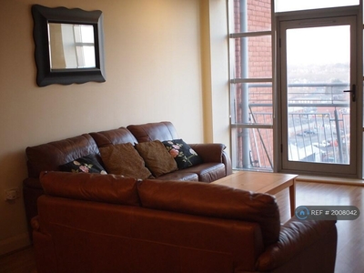 2 bedroom flat for rent in Burgess House, Leicester, LE1