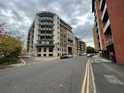 2 bedroom flat for rent in City South, City Road East, Manchester, M15 4QA, M15