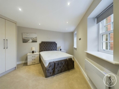 2 bedroom flat for rent in Harrogate Road, Chapel Allerton, Leeds, LS7