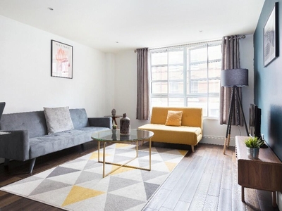 2 bedroom flat for rent in Leyden Street, London, E1