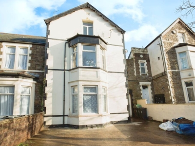 2 bedroom flat for rent in Stacey Road, Cardiff, CF24