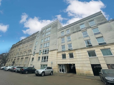 2 bedroom flat for rent in West Bute Street, CARDIFF, CF10
