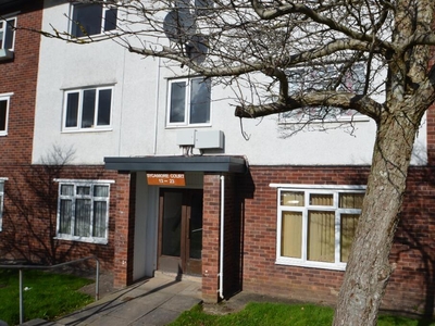 2 bedroom flat for rent in Woolaston Avenue, Cardiff, CF23