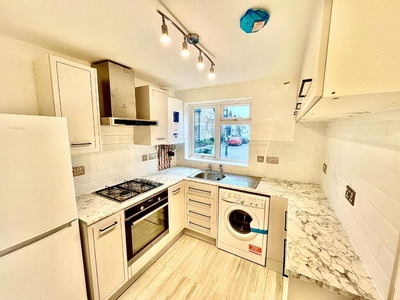 2 bedroom ground floor maisonette for rent in Ancaster Street, Plumstead, London, SE18 2HX, SE18