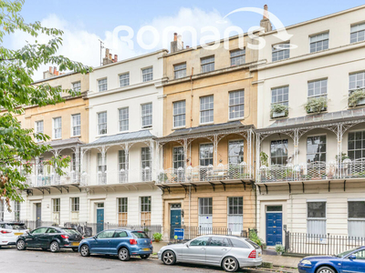 3 bedroom apartment for rent in Caledonia Place, Heart of Clifton Village, BS8