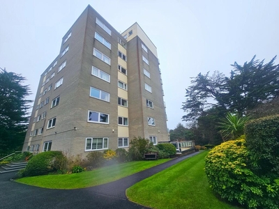 3 bedroom apartment for rent in Chine Crescent Road, Bournemouth, BH2