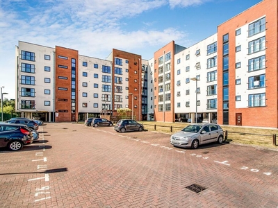 3 bedroom apartment for rent in Pilgrims Way, Salford, Greater Manchester, M50