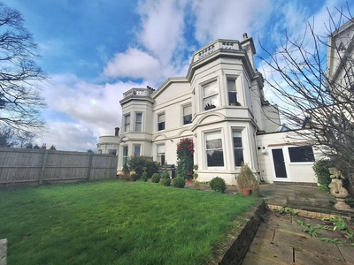 3 bedroom apartment for rent in Western Terrace, The Park, NG7