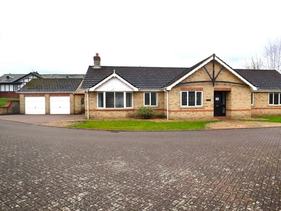 3 bedroom detached bungalow for rent in Princess Royal Close, Lincoln, LN2