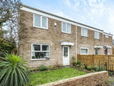 3 bedroom end of terrace house for rent in Pound Field Close, Headington, OX3