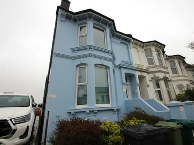 3 bedroom maisonette for rent in Ditchling Road, Brighton, BN1