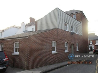 3 bedroom semi-detached house for rent in York Road, Canterbury, CT1