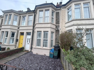 4 bedroom terraced house for rent in Lodge Causeway, Bristol, BS16
