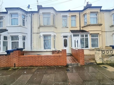 3 bedroom terraced house for sale Southall, UB1 1HZ